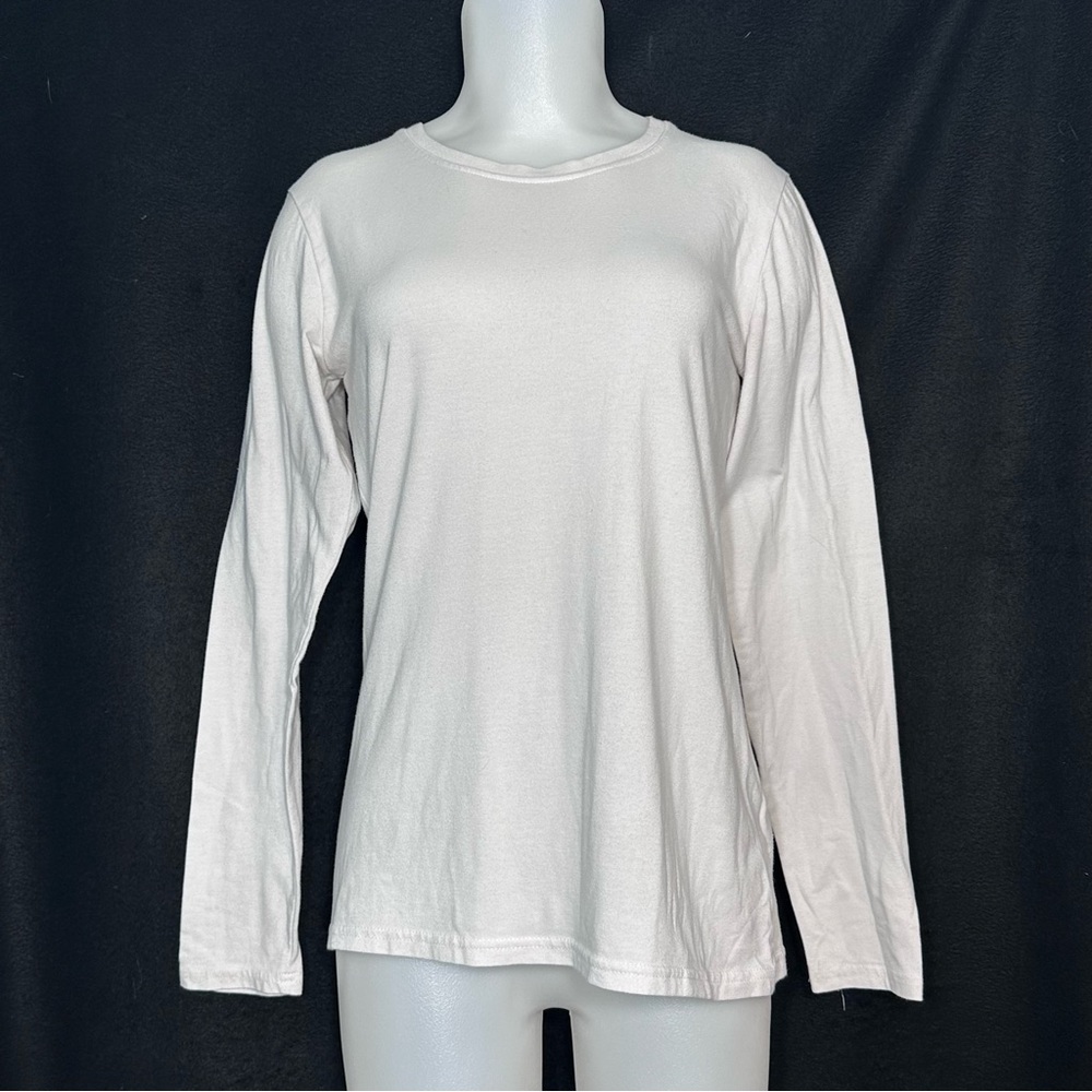 Beyond Scrubs L White Long Sleeve Crew Neck T-shirt Base Layer